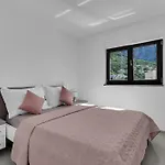 Lägenhet Adria Makarska