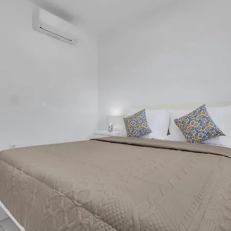 Adria Apartment *
