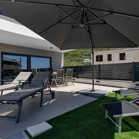 Adria Apartment *