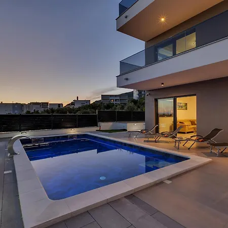 דירה Adria מאקרסקה