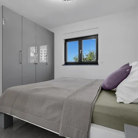 Adria מאקרסקה