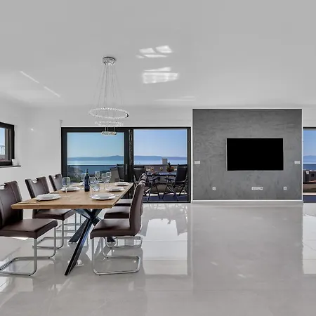 Adria מאקרסקה