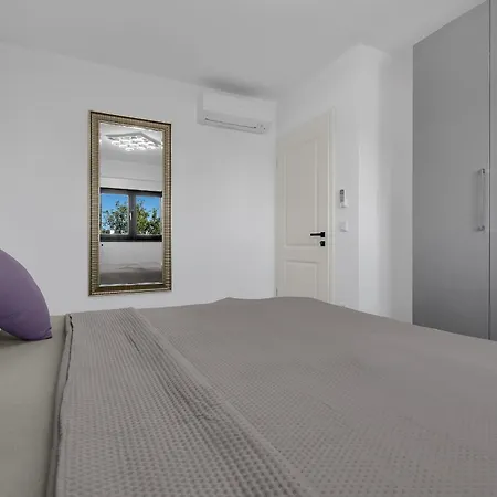 Adria * מאקרסקה